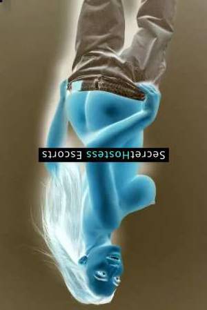 27 year old Dutch Escort in London Allow Izza, the Stunning and Seductive Beauty, to Fulfill 