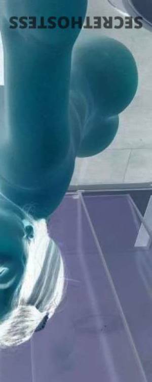 25 year old Escort in Louisville KY Louisville, Kentucky Ultimate Companionship with Lari