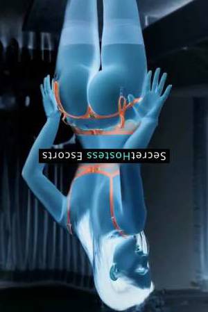 23 year old Escort in London Experience the Captivating Dominance of Michelle, the Curvy 
