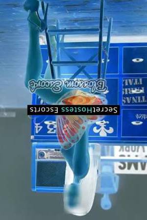 28 year old German Escort in Frankfurt am Main Charming Bisexual Poppy in Frankfurt Seeks Playful 