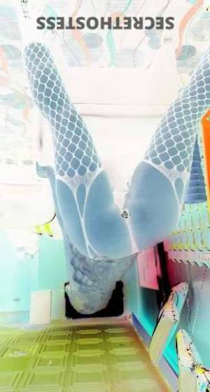 20 year old Escort in Cleveland OH Pamper yourself with sensual body massages and indulge in 