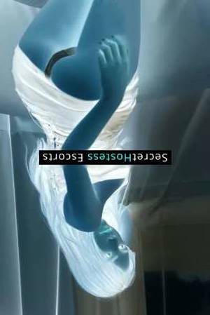 19 year old Japanese Escort in London Suki