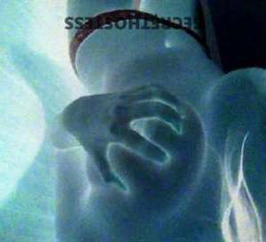 Ying Ying 22Yrs Old Escort Size 8 162CM Tall Adelaide Image - 1