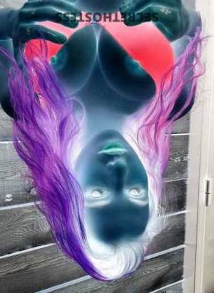 22 year old Escort in Bakersfield CA Independent Escort Available incall and Outcall Car Fun