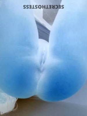 23 year old Escort in Chicago IL Experience Carnal Bliss with a Saucy Sweetheart