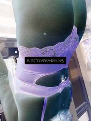 27 year old Australian Escort in Perth ALLY Brunette Beauty with Captivating Green Eyes and 