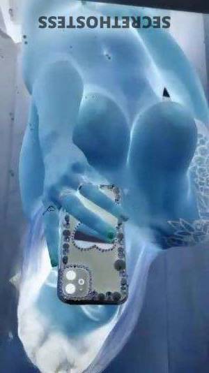 28 year old Escort in Memphis TN Experience Unforgettable Pleasure with a Horny Little Minx