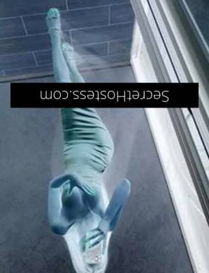 40 year old Australian Escort in Carnegie Melbourne The Ultimate Sensuality with two Beautiful Girls in a 