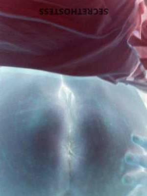 33 year old Escort in Canton OH Naughty Playmate for Delicious Fantasies - Killer Body, 