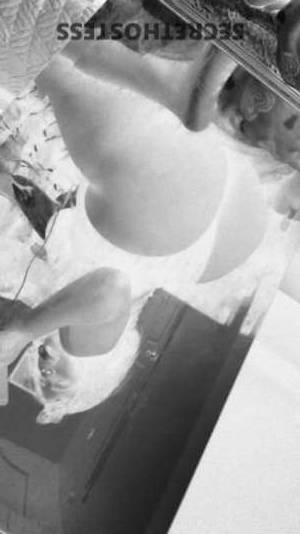 21 year old Escort in Tyler TX Unleash Your Hunger for BBW Erotica Sultry, Seductive Body 