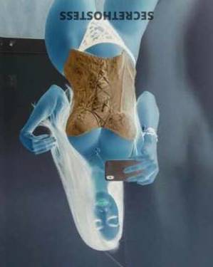 27 year old Escort in Bakersfield CA Horny and Tight Pussy Saucy Girl Next Door Mia Craves Hookup