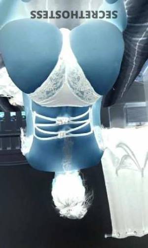 25 year old Cuban Escort in Albuquerque NM Experience Exotic Raunchiness with Cloe The Ultimate Cuban 