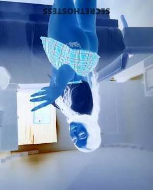 21 year old Italian Escort in San Fernando Valley CA Unforgettable good times with stunning Italian beauty