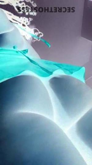 22 year old Escort in Bakersfield CA Unleash Your Fantasies with Sexy Lena The Ultimate Mixed 