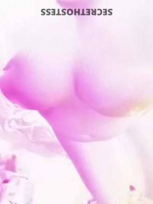 40 year old Escort in Reno NV Experience Paramour Pleasure Riz, Your Tantalizing Temptress