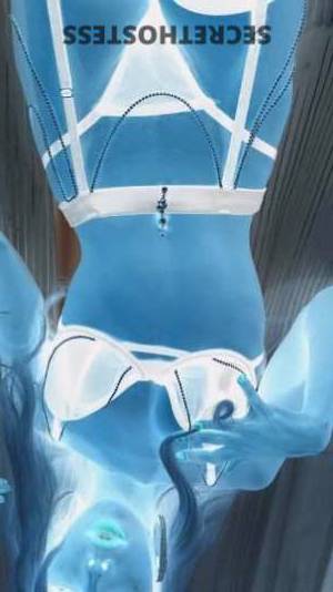 19 year old African Escort in San Fernando Valley CA Discover the Youthful Charms of Rubie Love Flirtatious 