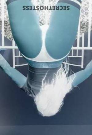 36 year old Escort in Seattle WA surrender to your deepest desires. Indulge in a night of 