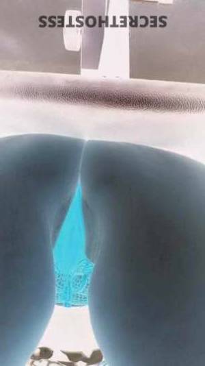 49 year old Escort in Knoxville TN Captivating Escort Advertisement "Let's call you