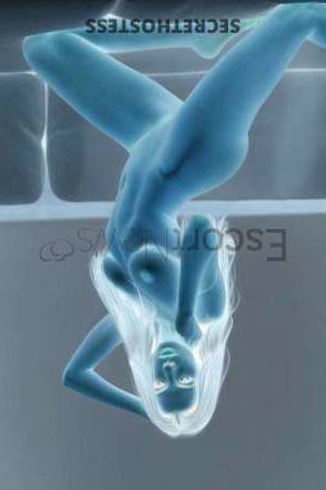 21 year old European Escort in Rome Experience Pure Pleasure with Sexy Lesli, Your Ultimate 
