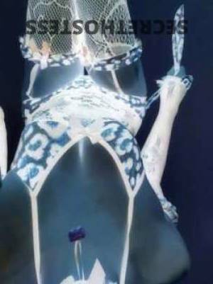 36 year old Asian Escort in Geelong Hi, I'm Lynn, a spicy mature lady from Hong Kong, new 