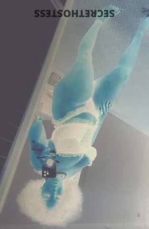 30 year old Escort in Knoxville TN 4th of July Fun - Open-Minded Female Seeking Generous 
