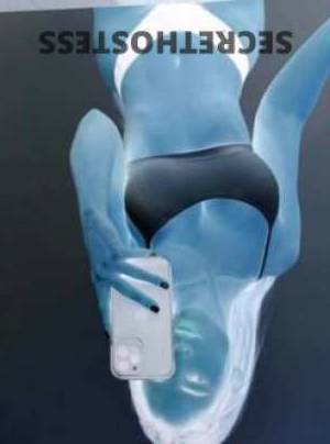 29 year old Escort in Gold Coast 24/7 Party Strip Show Main Beach and Surfers