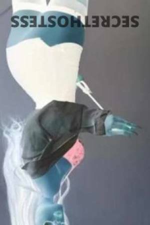22 year old Escort in Mount Gambier Ultimate Babe With Curves In All The Right Places, Offering 