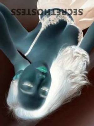 Naughty Geelong beauty squirts in Geelong