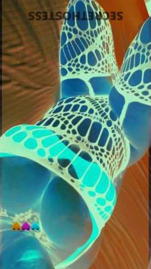 23 year old Escort in Fresno CA Experience Heavenly Pleasures with LusciousVanilla - One-of-