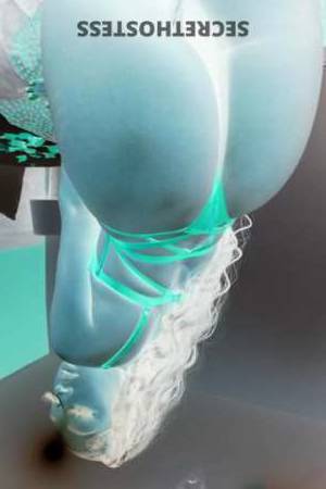 20 year old Escort in Stockton CA Experience Celestial Bliss with Petite Beauty Dolly have 