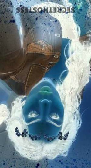 36 year old Latino Escort in San Fernando Valley CA Lana, Your Ultimate Triple Threat Latina Dominatrix, Dancer