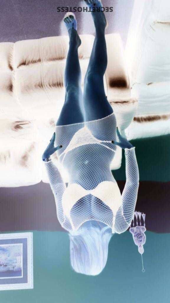 Laura 28Yrs Old Escort New Haven CT Image - 1