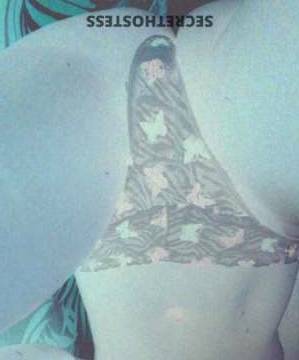 28 year old Malaysian Escort in Brooklyn NY Unleash Your Wildest Desires in Malaysia's Flirty Water