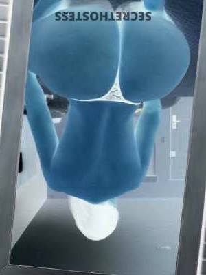 35 year old Latino Escort in Miami FL Hot and Horny Latina Near Airport for Incall - I'm The 