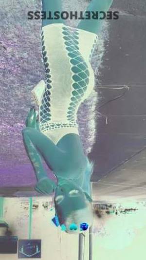 22 year old Escort in Dallas TX Petite BeautyBellaBabe of your dreamsReady to make your day 