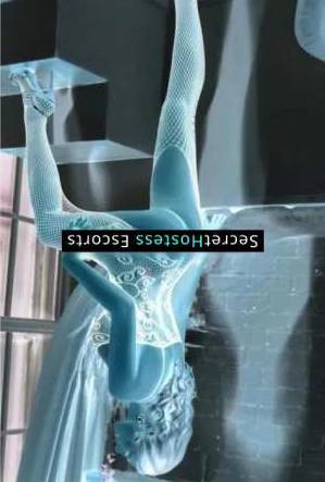 40 year old Ukrainian Escort in San Giljan Discover Pure Bliss Meet Miss Vanessa, a Russian temptress 