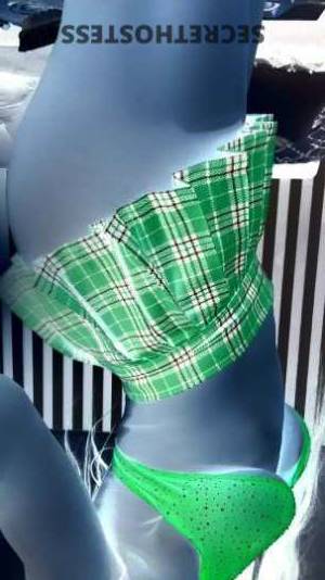 22 year old Cuban Escort in Rochester NY Discover Exquisite Companionship with Sasha - Slim, Curvy, 