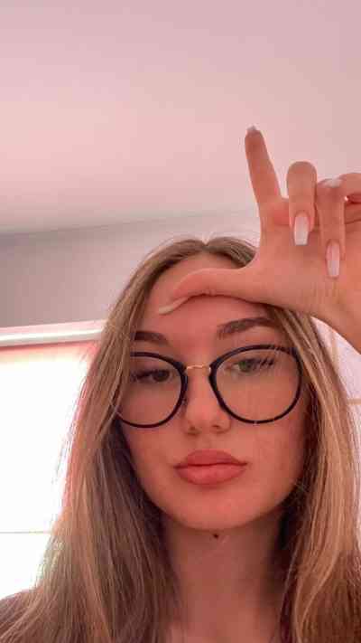 24 year old Escort in Juffair Experience Sensual Fulfillment with MamaHonest Your Ultimate