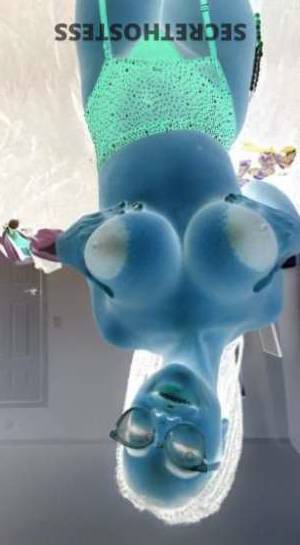 25 year old Escort in San Buenaventura CA Sensual Ebony Goddess with soft touch and ripe curves to 