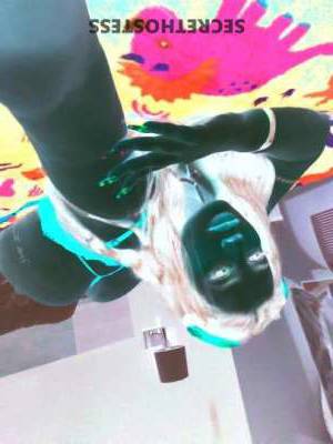 23 year old Latino Escort in Charlotte NC Attention, gentlemen! I am your lovely and playful Latina 