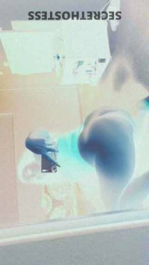 23 year old Escort in Seattle WA does not gets dirty" "100% safe and clean" &