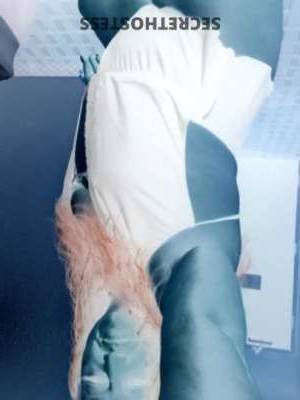 43 year old Escort in Birmingham AL Hot and THICK babe for your pleasure - No bare services or 