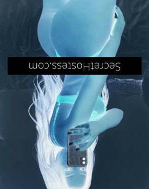 21 year old Escort in Parkinson Brisbane Unleash Your Passion and arrange a Erotic Encounter with a 