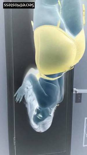 21 year old Escort in Miami FL Mercedes