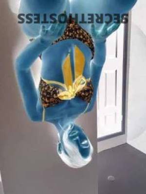 30 year old Escort in Geelong Experience the Seductive Charm of My Part-time Girlfriend 