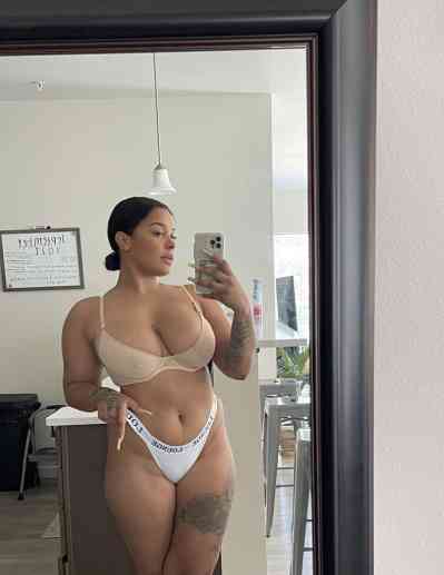 25 year old Escort in Anderson SC Unleash Your Wildest Desires with @vickyslutt67 on Telegram