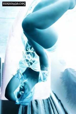 27 year old Escort in Seattle WA Experience Fantasies Come True with Anna, Your Ultimate Girl