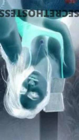 27 year old Indian Escort in Mount Isa New in town! Sexy Indian babe offers exotic GFE and OUTCALL 