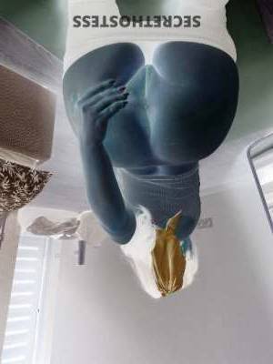 27 year old Mexican Escort in Santa Cruz CA Unleash Your Wildest Desires with a Flirty and Naughty 