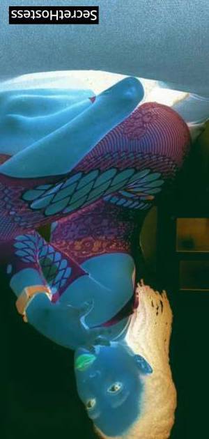 22 year old African Escort in Dammam Experience the Wildest Fantasy of Your Life with Aisha, the 